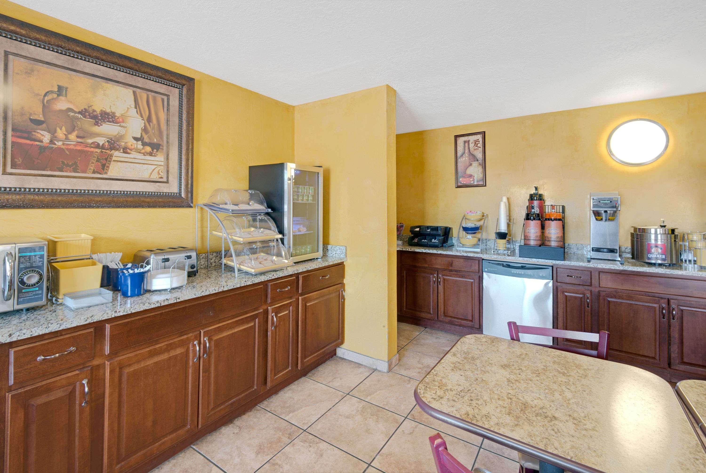 Days Inn By Wyndham East Albuquerque Ngoại thất bức ảnh