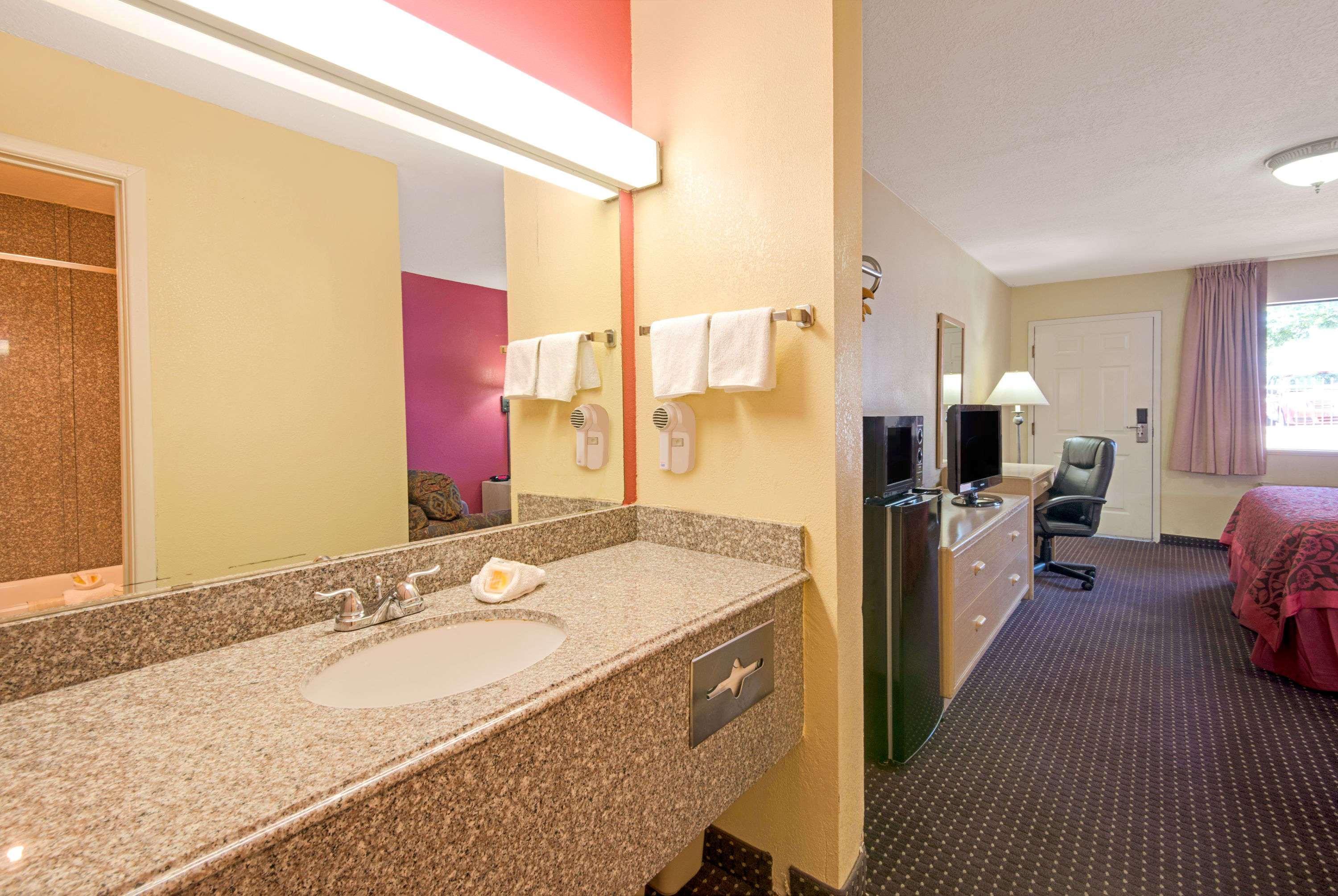 Days Inn By Wyndham East Albuquerque Ngoại thất bức ảnh